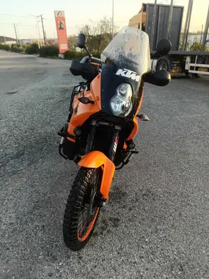 KTM 990