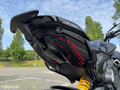 Ducati Diavel V4 Thrilling Black