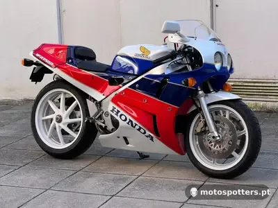 Honda RC30 VFR750R