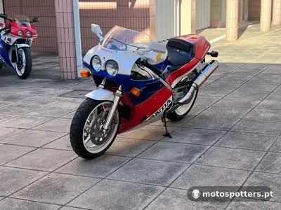 Honda RC30 VFR750R