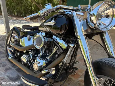 Harley-Davidson FLSTC BOBBER