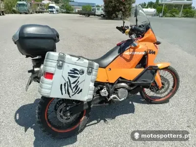 KTM 990