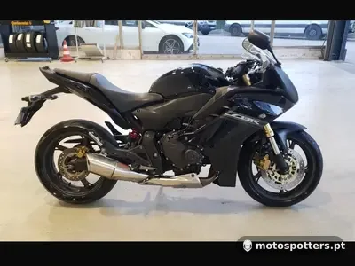 Foto de Honda CBR600F 