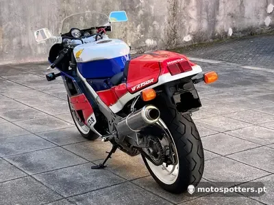 Honda RC30 VFR750R