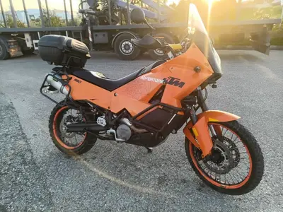 KTM 990